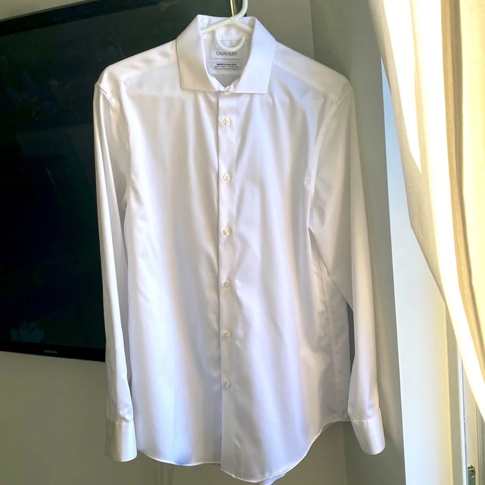 Calvin Klein Slim Fit Dress Shirt - Picture 1 of 2